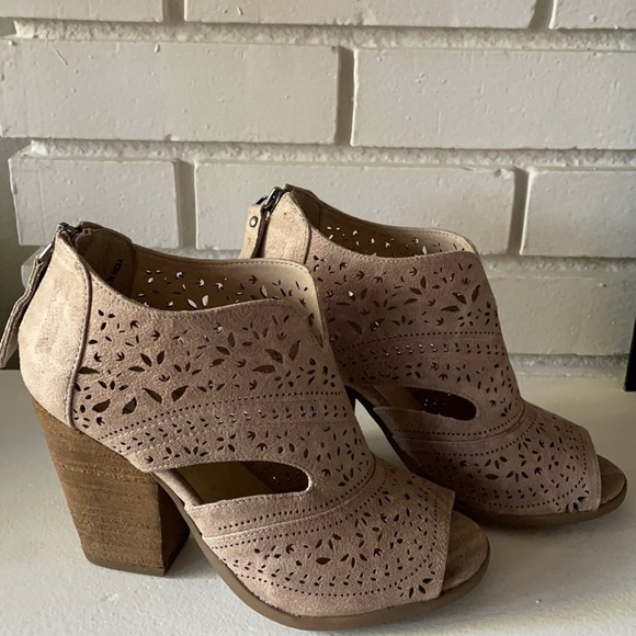 Not Rated Shoes - Not rated brand chunky heels.